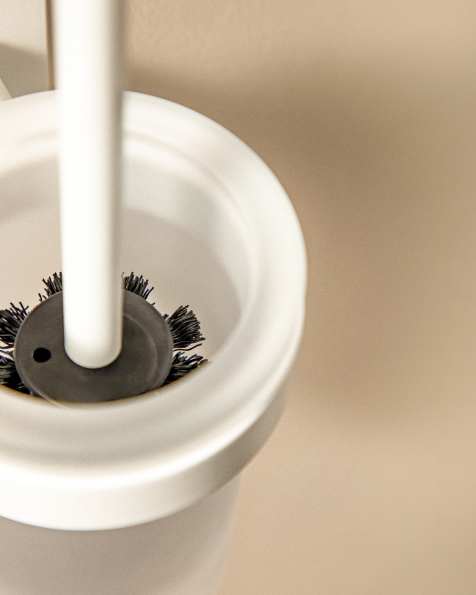 TOILET BRUSH & HOLDER