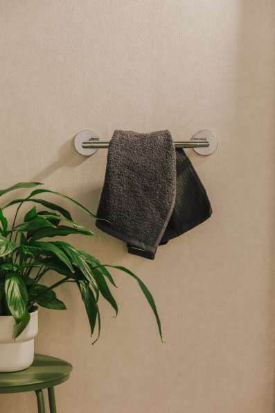 TOWEL RAIL