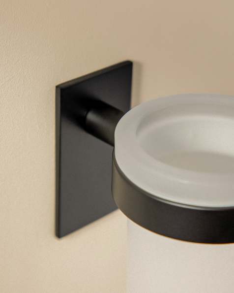 COUNTERTOP BRUSH-HOLDER