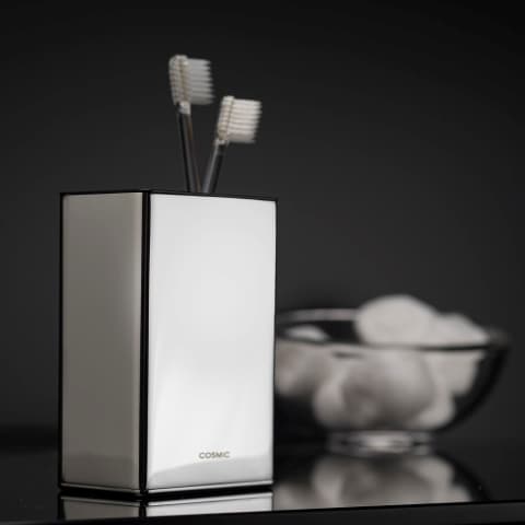 FREE STANDING BRUSH HOLDER