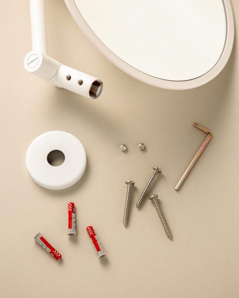 WALL MAGNIFYING MIRROR (X5)