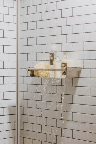 SHOWER SOAP DISH