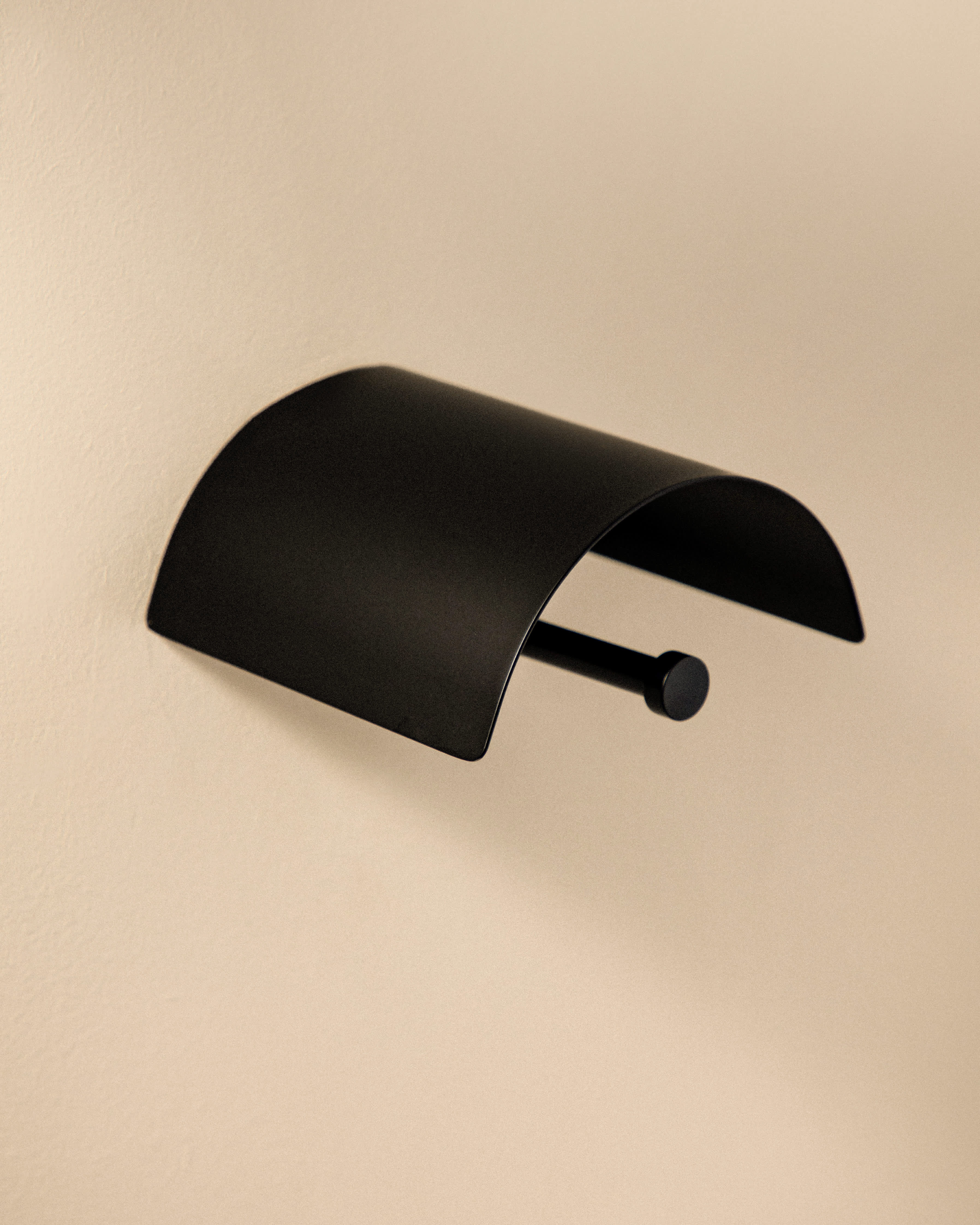 PAPER HOLDER WITH COVER