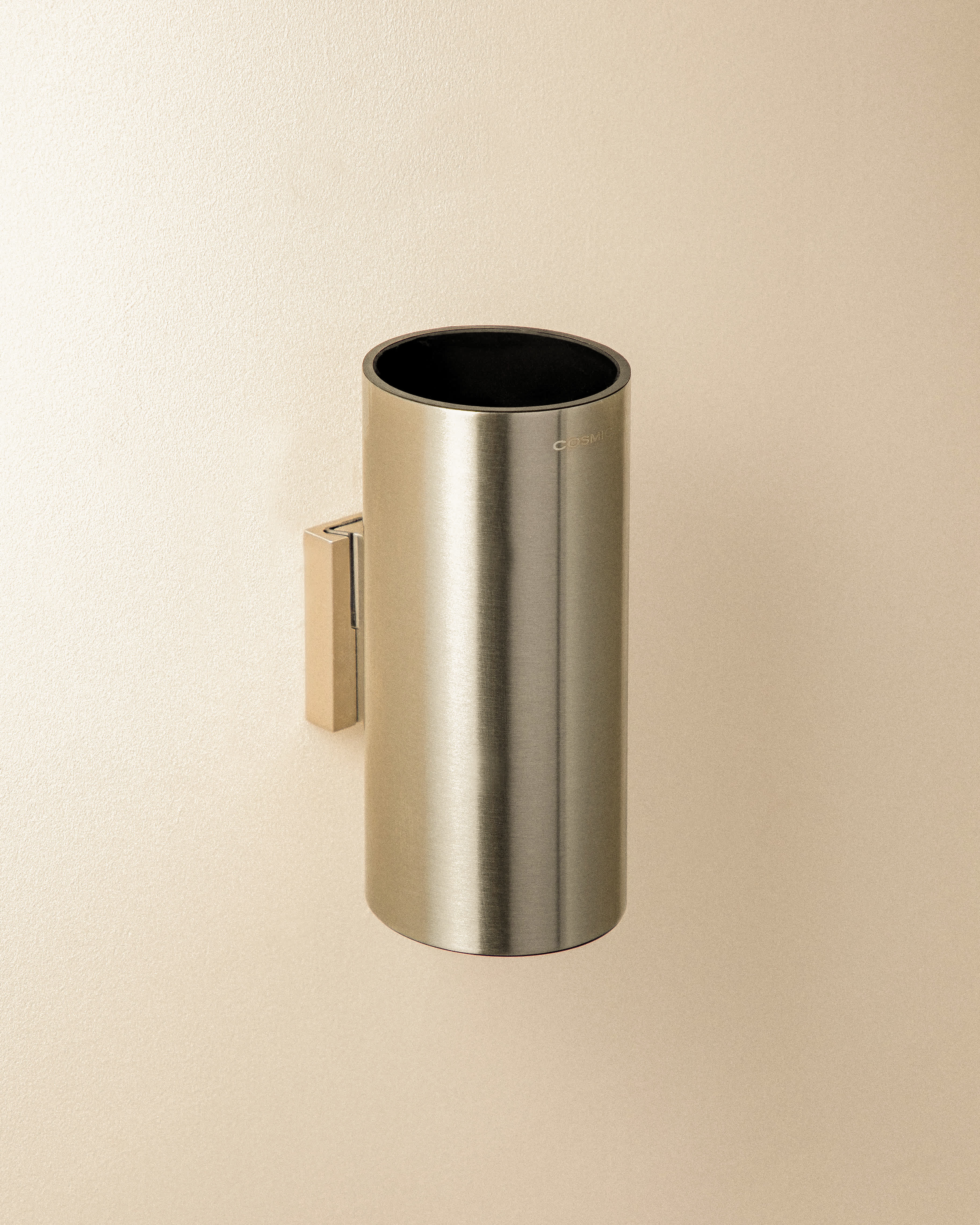 WALL TOOTHBRUSH HOLDER