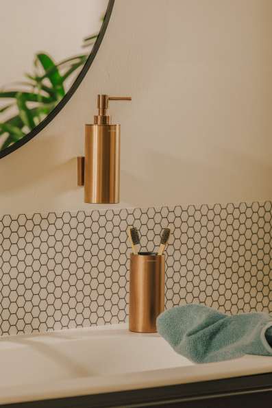 WALL SOAP DISPENSER (240ML)