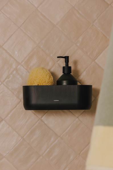 Hanging soap dish for faucet