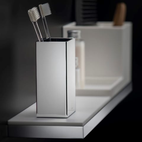 FREE STANDING BRUSH HOLDER