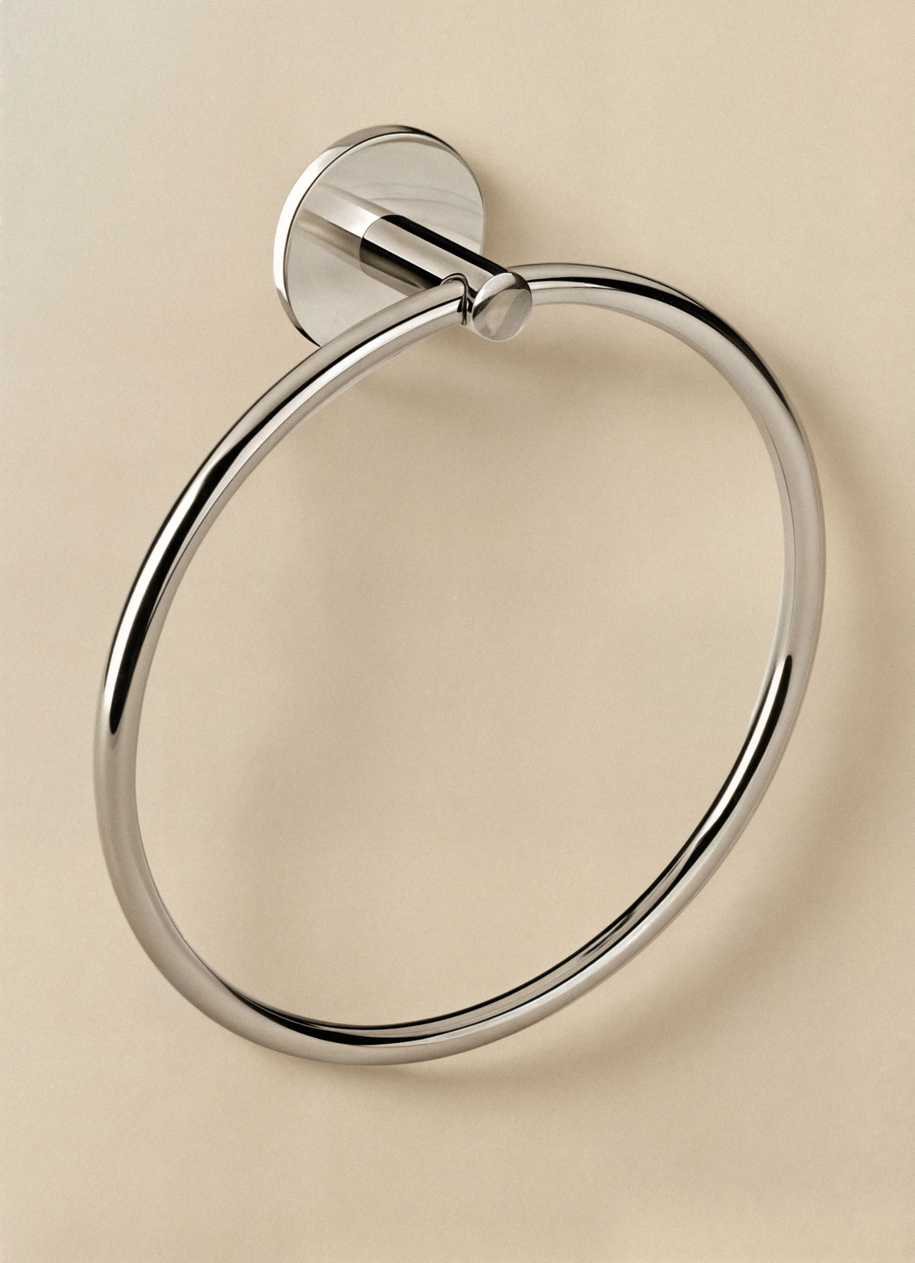 TOWEL RING